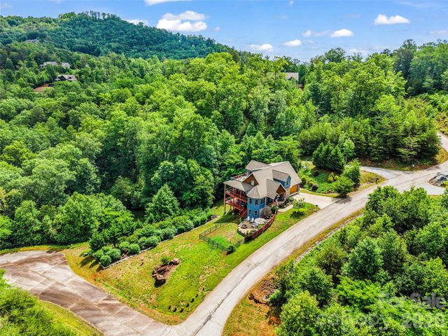 334 Willow Top Lane, Lake Lure, NC 28746