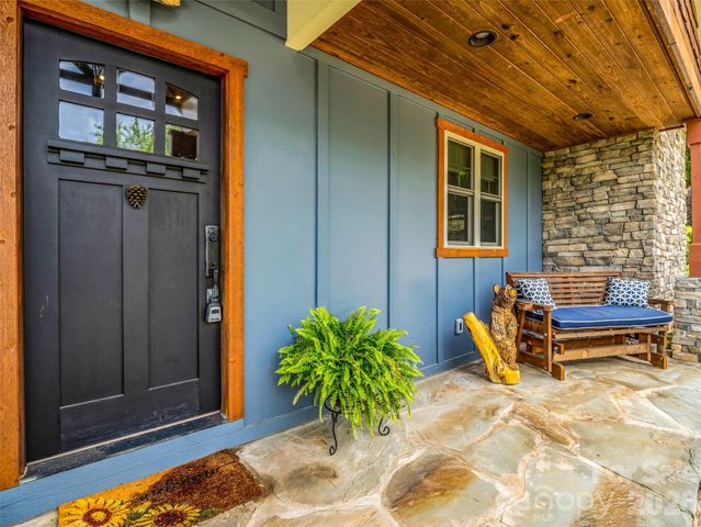 334 Willow Top Lane, Lake Lure, NC 28746