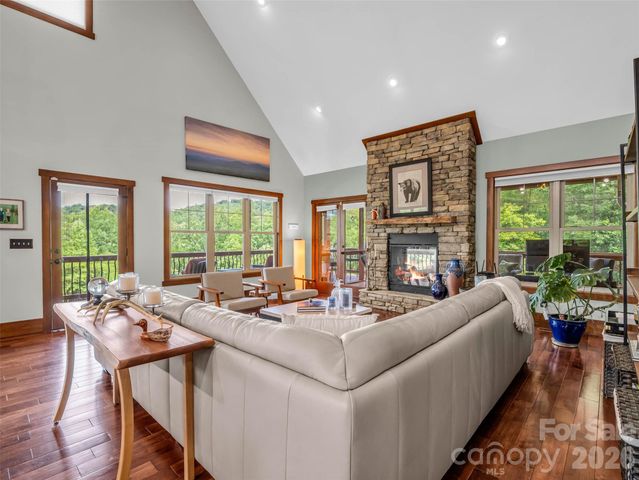 334 Willow Top Lane, Lake Lure, NC 28746