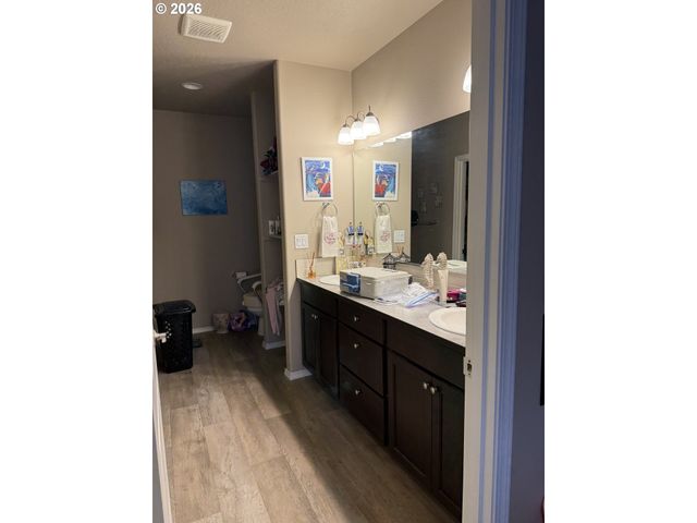 5298 SQUIRREL St, Springfield, OR 97478