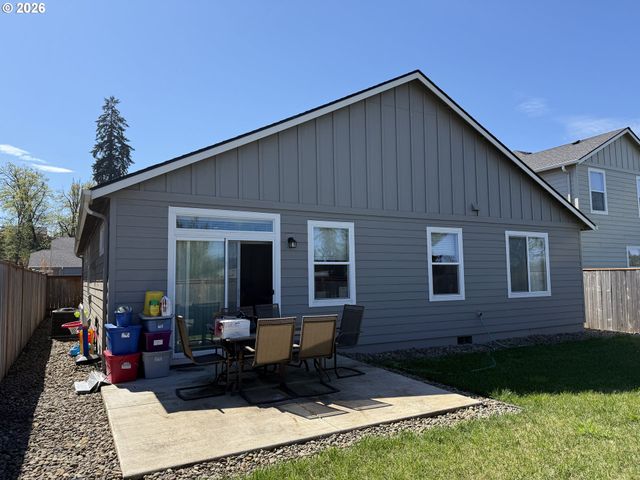 5298 SQUIRREL St, Springfield, OR 97478