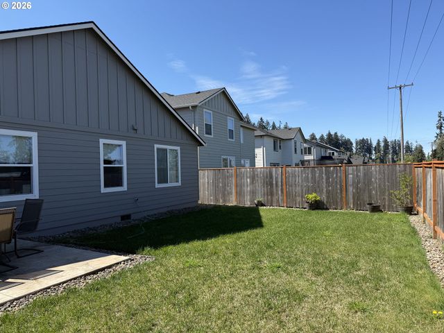 5298 SQUIRREL St, Springfield, OR 97478