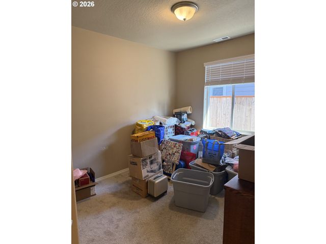 5298 SQUIRREL St, Springfield, OR 97478