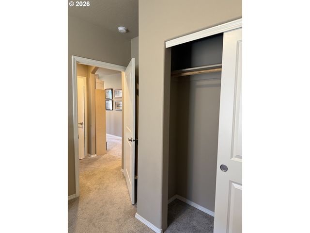 5298 SQUIRREL St, Springfield, OR 97478