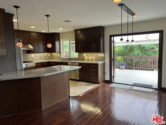 1019 Camino Real, Redondo Beach, CA 90277