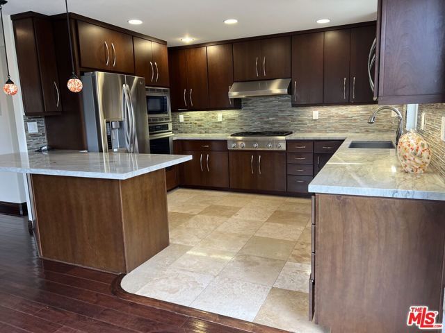 1019 Camino Real, Redondo Beach, CA 90277