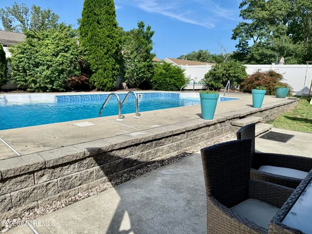 808 Clifton Street, Forked River, NJ 08731