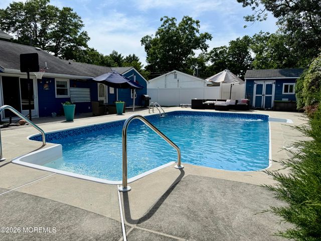 808 Clifton Street, Forked River, NJ 08731