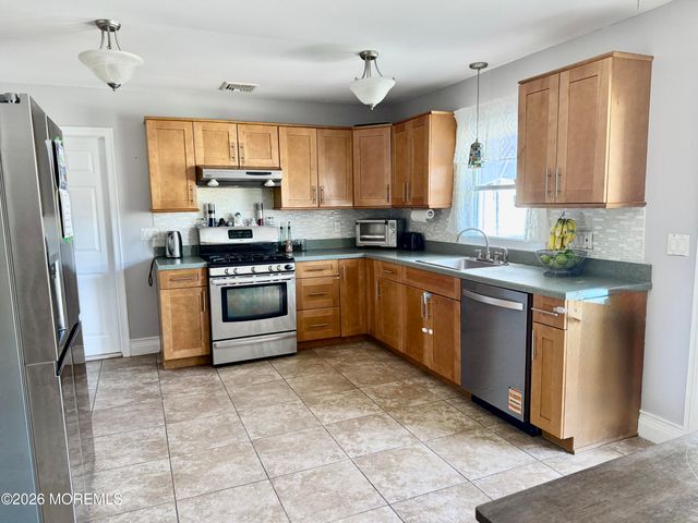 808 Clifton Street, Forked River, NJ 08731