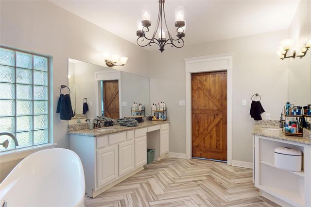 436 Old Orchard Court, Dickinson, TX 77539