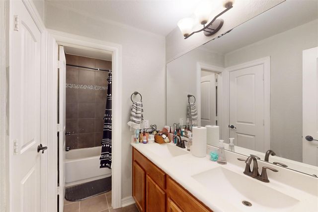 436 Old Orchard Court, Dickinson, TX 77539