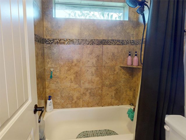 436 Old Orchard Court, Dickinson, TX 77539