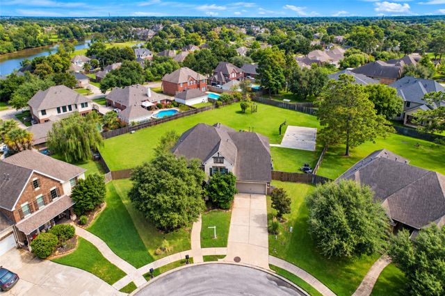 436 Old Orchard Court, Dickinson, TX 77539