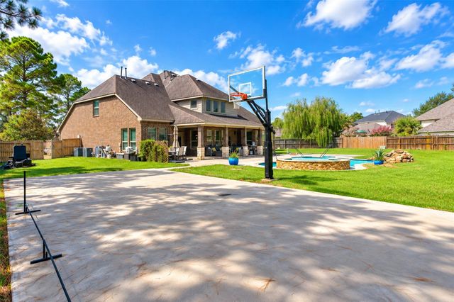 436 Old Orchard Court, Dickinson, TX 77539