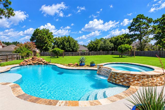 436 Old Orchard Court, Dickinson, TX 77539