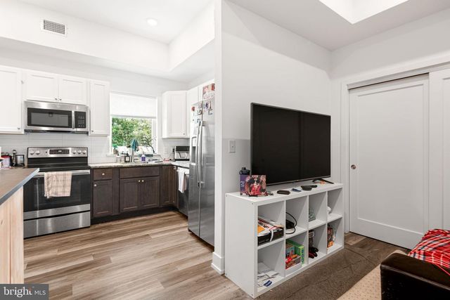 6162 RIDGE AVE, Philadelphia, PA 19128