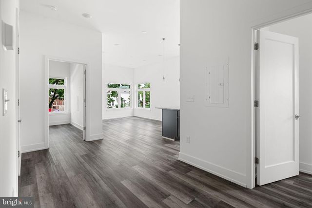 6162 RIDGE AVE, Philadelphia, PA 19128