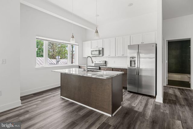 6162 RIDGE AVE, Philadelphia, PA 19128