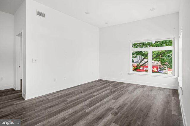 6162 RIDGE AVE, Philadelphia, PA 19128