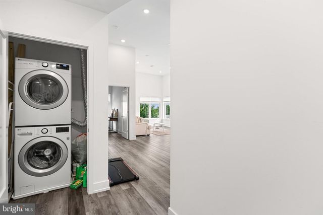 6162 RIDGE AVE, Philadelphia, PA 19128