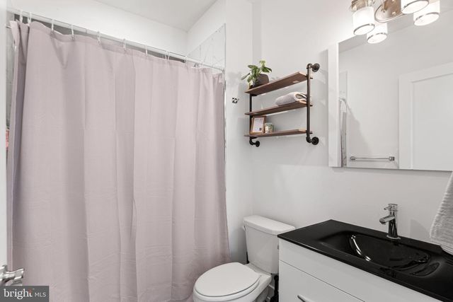 6162 RIDGE AVE, Philadelphia, PA 19128