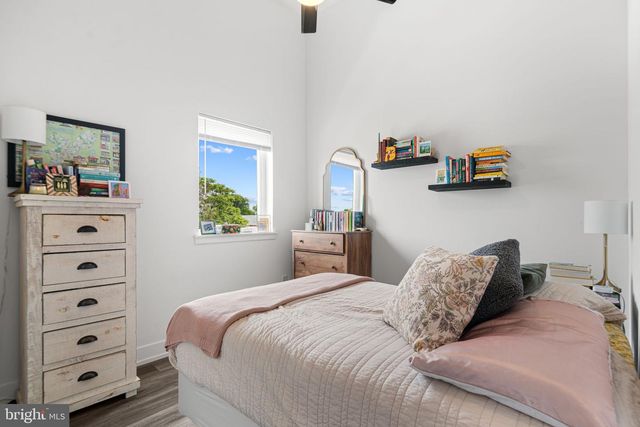 6162 RIDGE AVE, Philadelphia, PA 19128