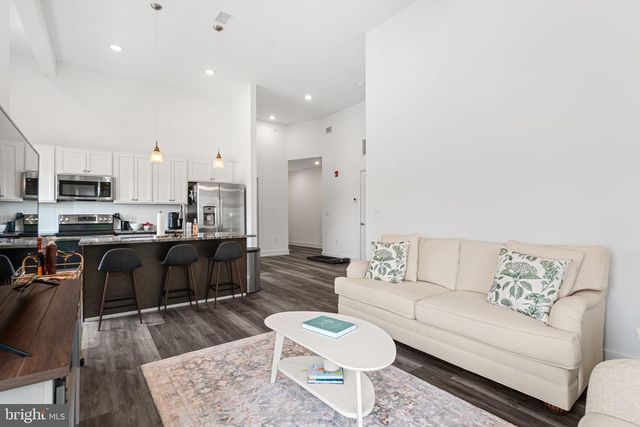 6162 RIDGE AVE, Philadelphia, PA 19128