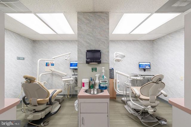 6162 RIDGE AVE, Philadelphia, PA 19128