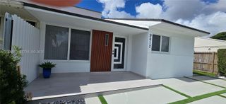 9612 Grand Canal Dr, Miami, FL 33174