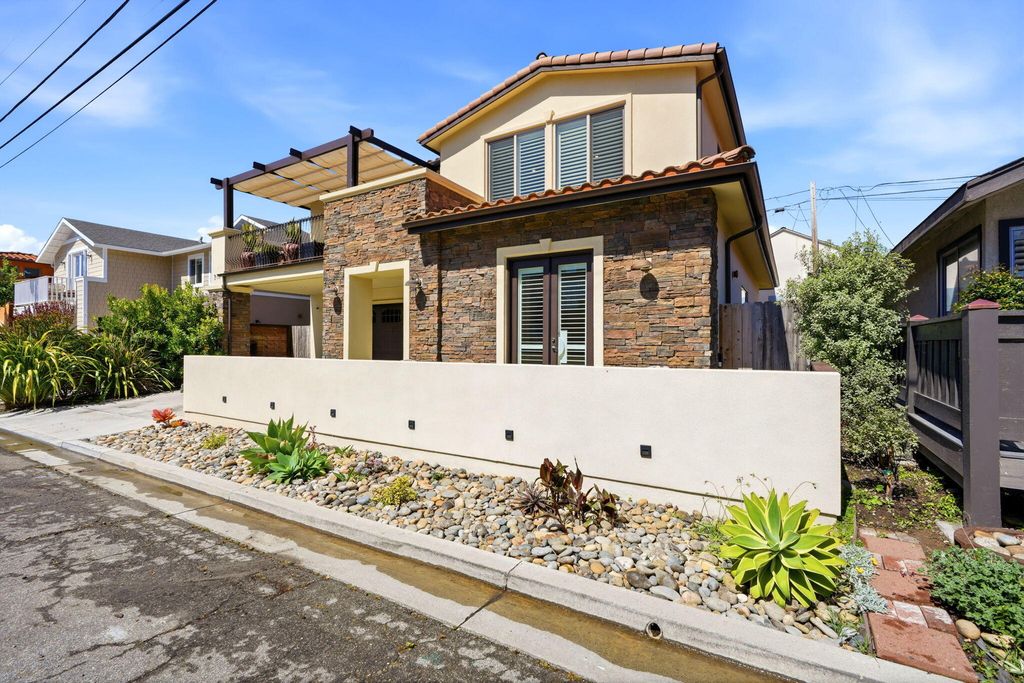 Image 4 of property listing at 244 Boeker Avenue, Pismo Beach, CA 93449