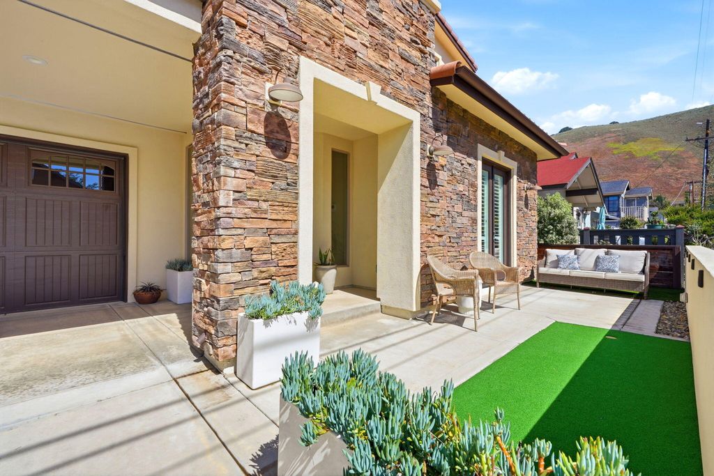 Image 9 of property listing at 244 Boeker Avenue, Pismo Beach, CA 93449