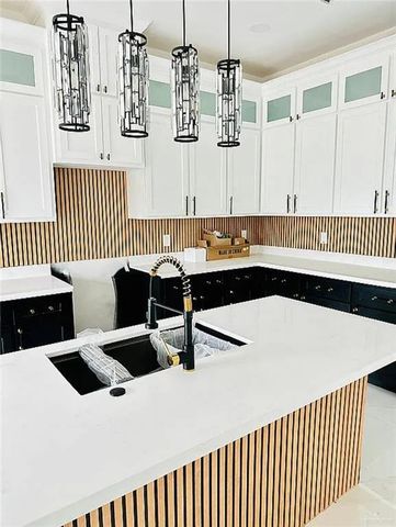 2304 N Revolution Street, Edinburg, TX 78541