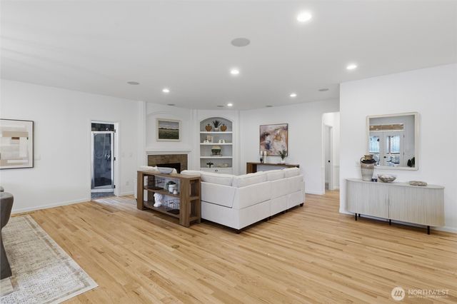 26440 SE 22nd Street, Sammamish, WA 98075