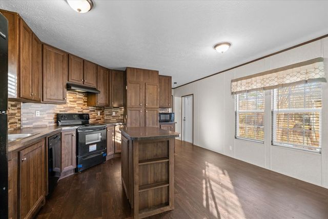 144 Lillian Drive, Dalton, GA 30720