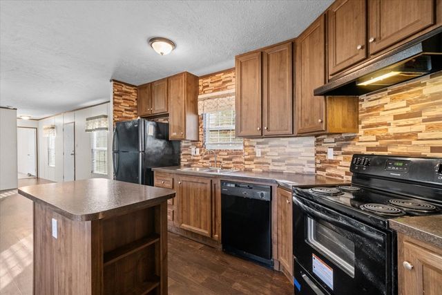 144 Lillian Drive, Dalton, GA 30720