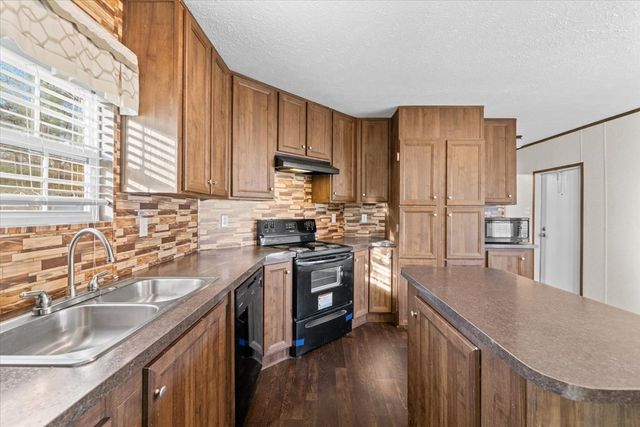 144 Lillian Drive, Dalton, GA 30720