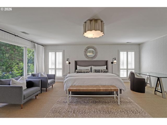 2490 Sw ARDEN Rd, Portland, OR 97201