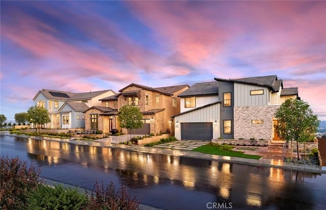 11823 Canoga Avenue, Chatsworth, CA 91311
