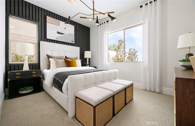 11823 Canoga Avenue, Chatsworth, CA 91311