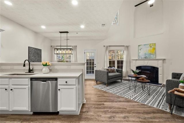 3844 Augustine Place, Rex, GA 30273