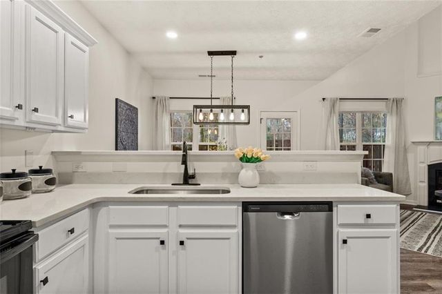 3844 Augustine Place, Rex, GA 30273