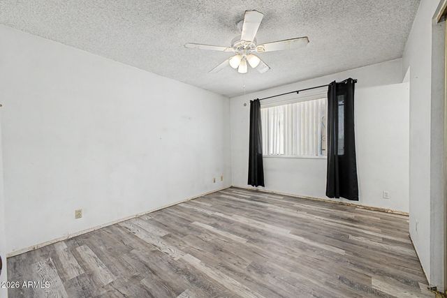3522 W MERCER Lane, Phoenix, AZ 85029