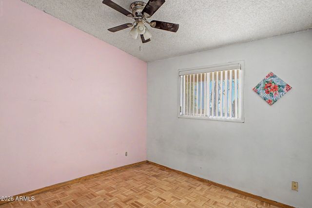 3522 W MERCER Lane, Phoenix, AZ 85029
