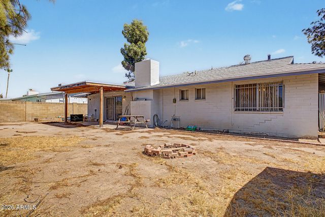 3522 W MERCER Lane, Phoenix, AZ 85029