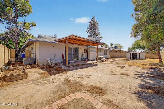 3522 W MERCER Lane, Phoenix, AZ 85029