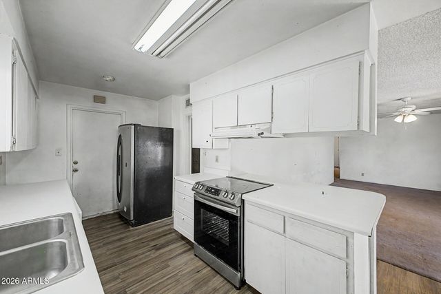 3522 W MERCER Lane, Phoenix, AZ 85029