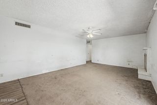 3522 W MERCER Lane, Phoenix, AZ 85029