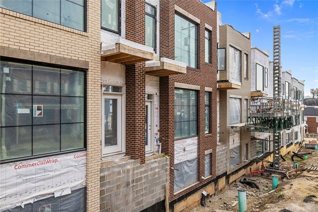 240 44th Street, Lawrenceville, PA 15201