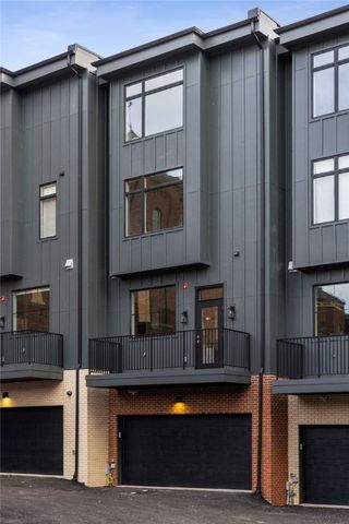 240 44th Street, Lawrenceville, PA 15201