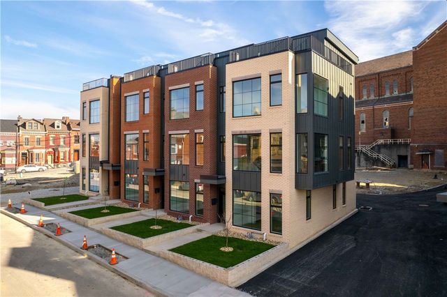 240 44th Street, Lawrenceville, PA 15201